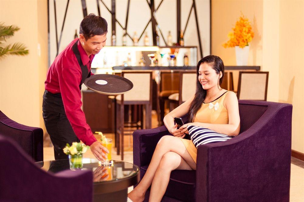 Hotel Royale Chulan The Curve Petaling Jaya Esterno foto